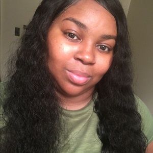 Meet your Posher, Staci